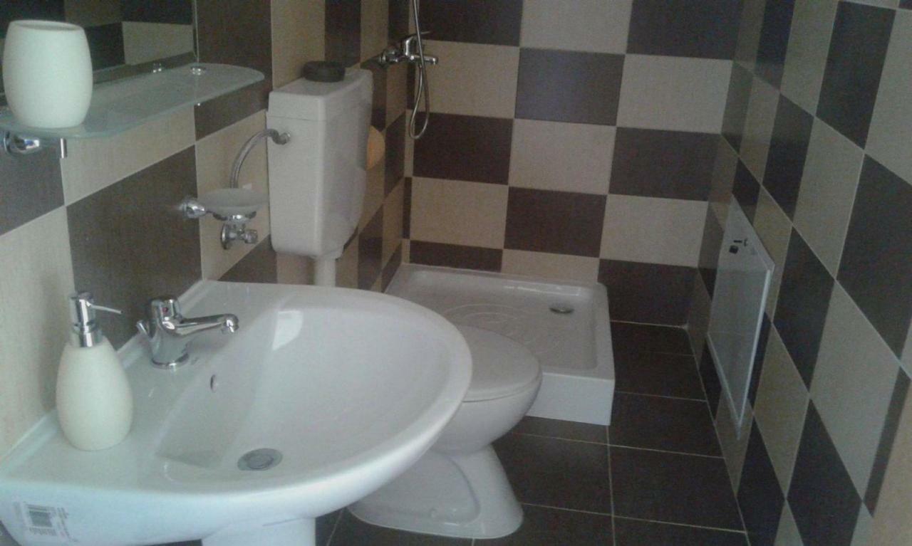 Pensiunea Casa Vanatorului Otel Oteleni Dış mekan fotoğraf