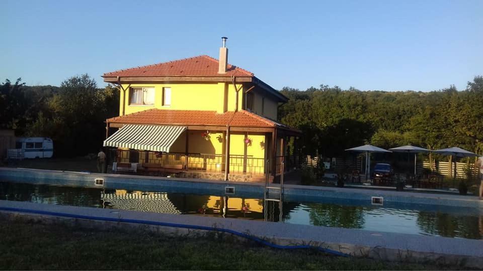 Pensiunea Casa Vanatorului Otel Oteleni Dış mekan fotoğraf