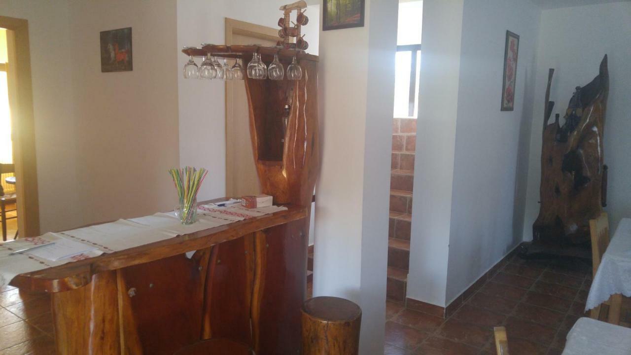 Pensiunea Casa Vanatorului Otel Oteleni Dış mekan fotoğraf
