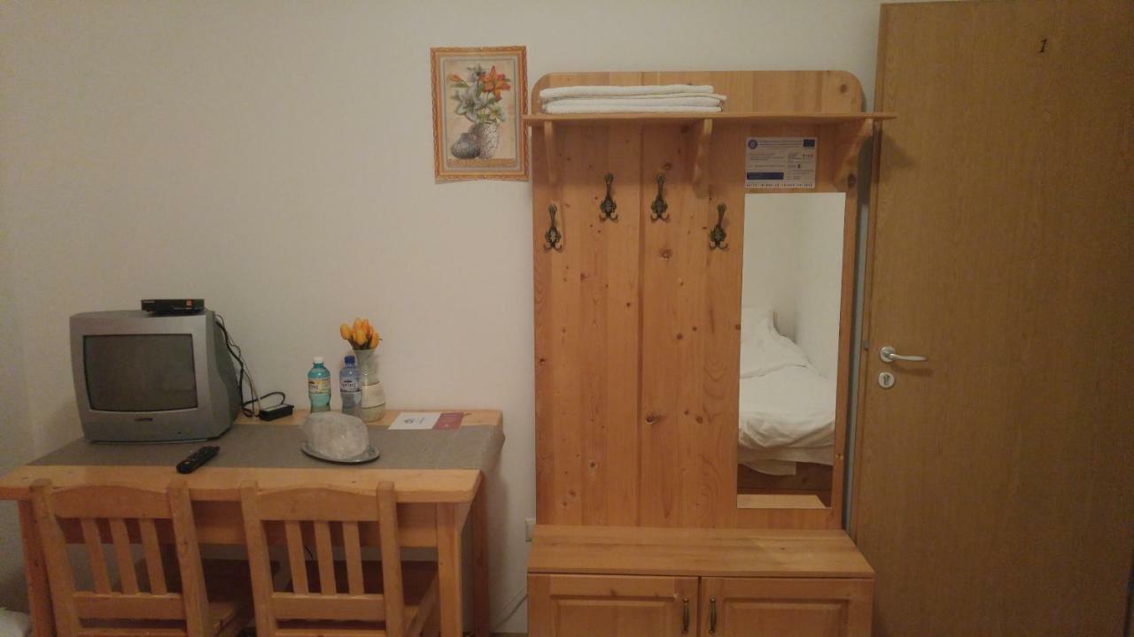 Pensiunea Casa Vanatorului Otel Oteleni Dış mekan fotoğraf